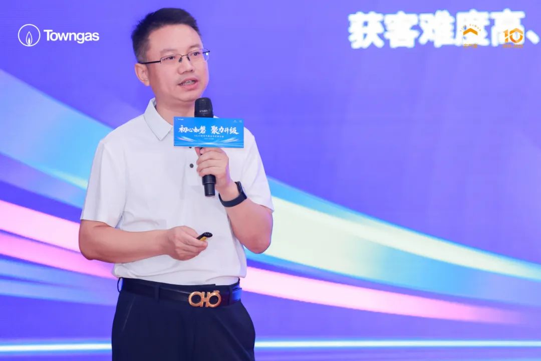 赵志伟.jpg